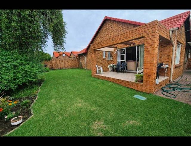3 BEDROOM TOWNHOUSE FOR SALE IN RANDHART